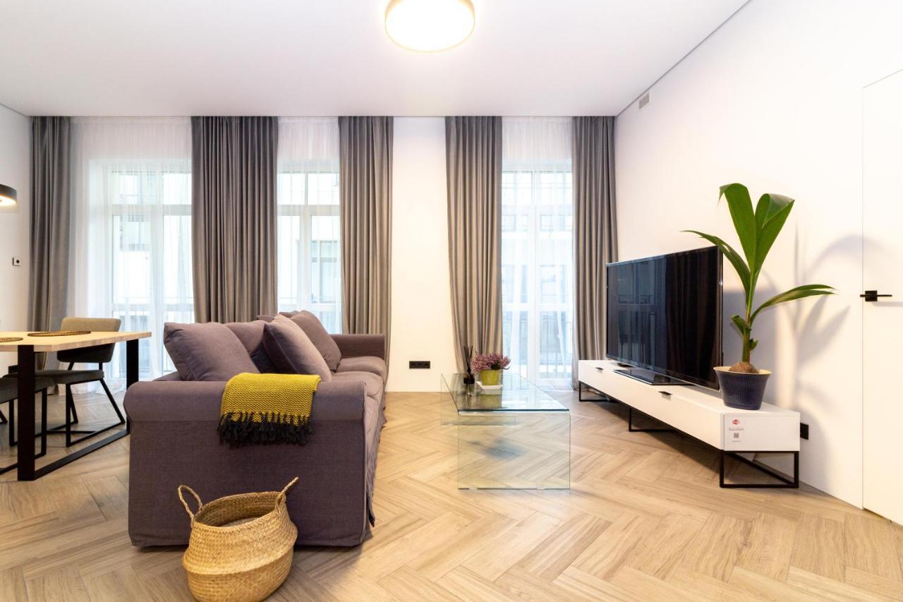 Cohost I Oldtown 60M2 Apt W-Garage Parking, Balcony & Self Check-In 빌뉴스 외부 사진