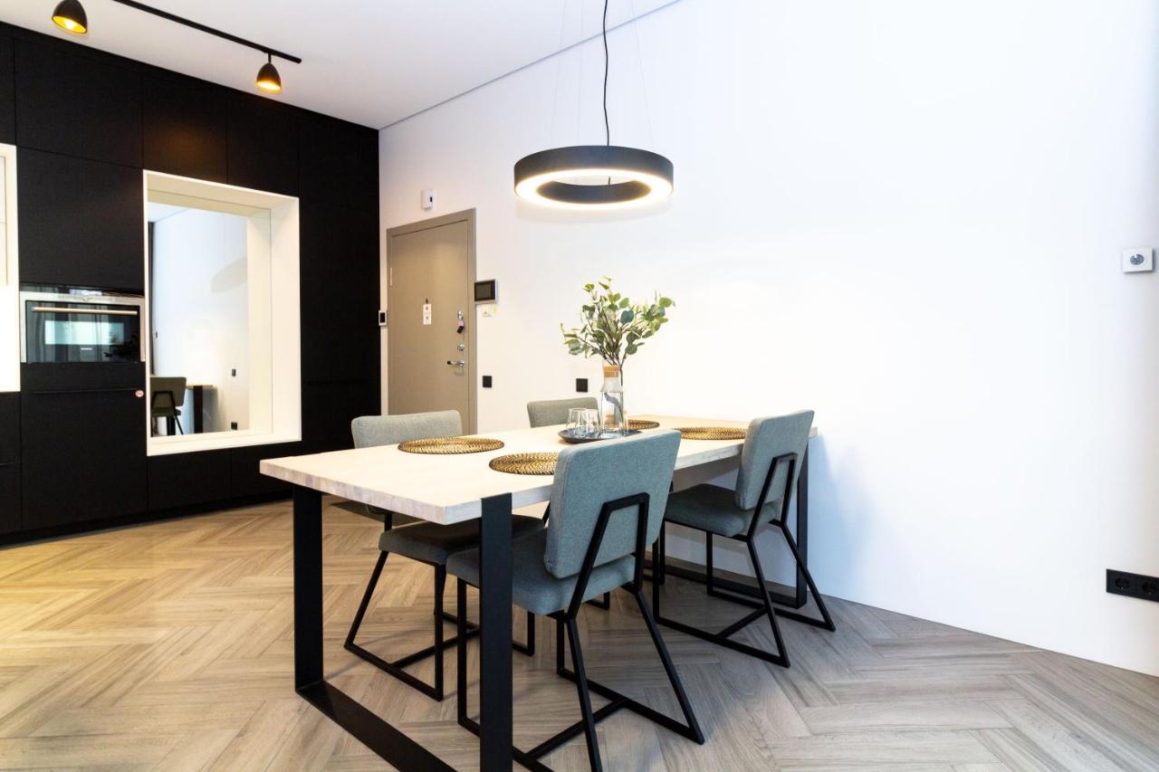 Cohost I Oldtown 60M2 Apt W-Garage Parking, Balcony & Self Check-In 빌뉴스 외부 사진
