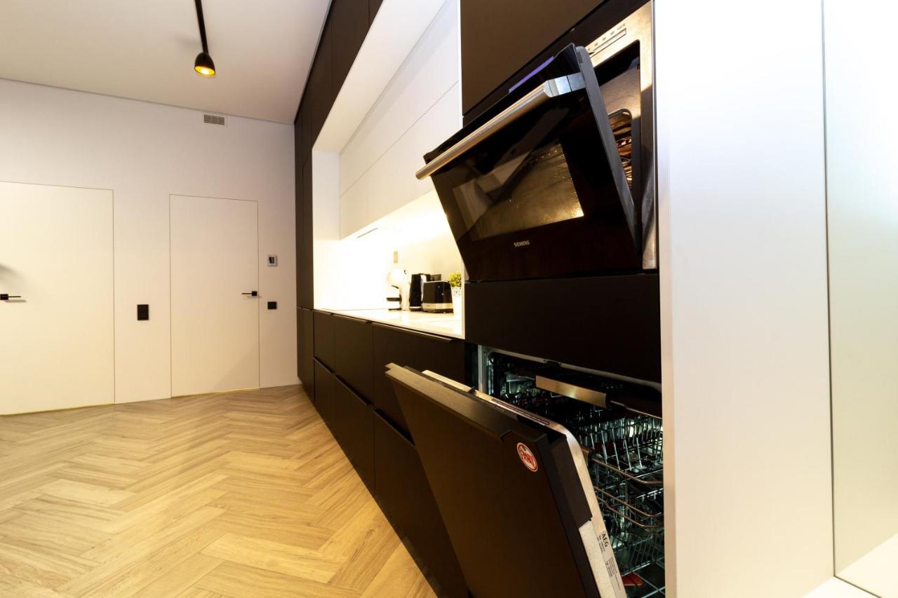 Cohost I Oldtown 60M2 Apt W-Garage Parking, Balcony & Self Check-In 빌뉴스 외부 사진